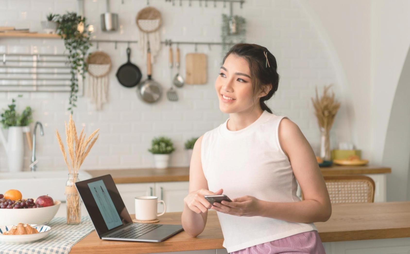 Students learning SEO tools and analytics software in collaborative environment